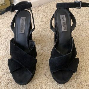 Black Steve Madden Chunky heels